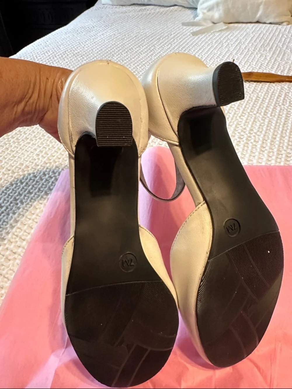 Array White Cross-Strap Round-Toe Heels - Picture 5 of 6